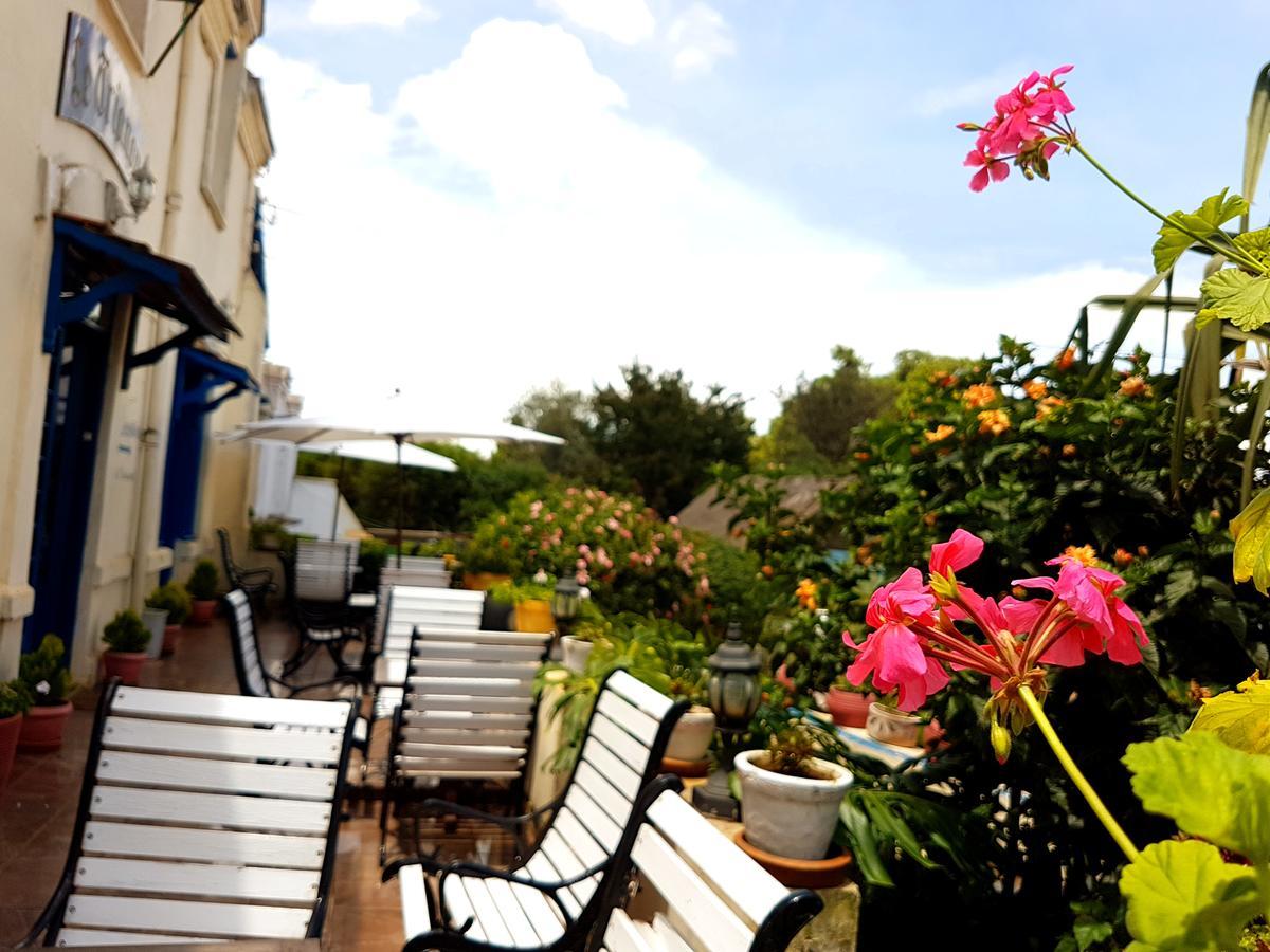 Hotel Le Trianon Антсирабе Екстериор снимка