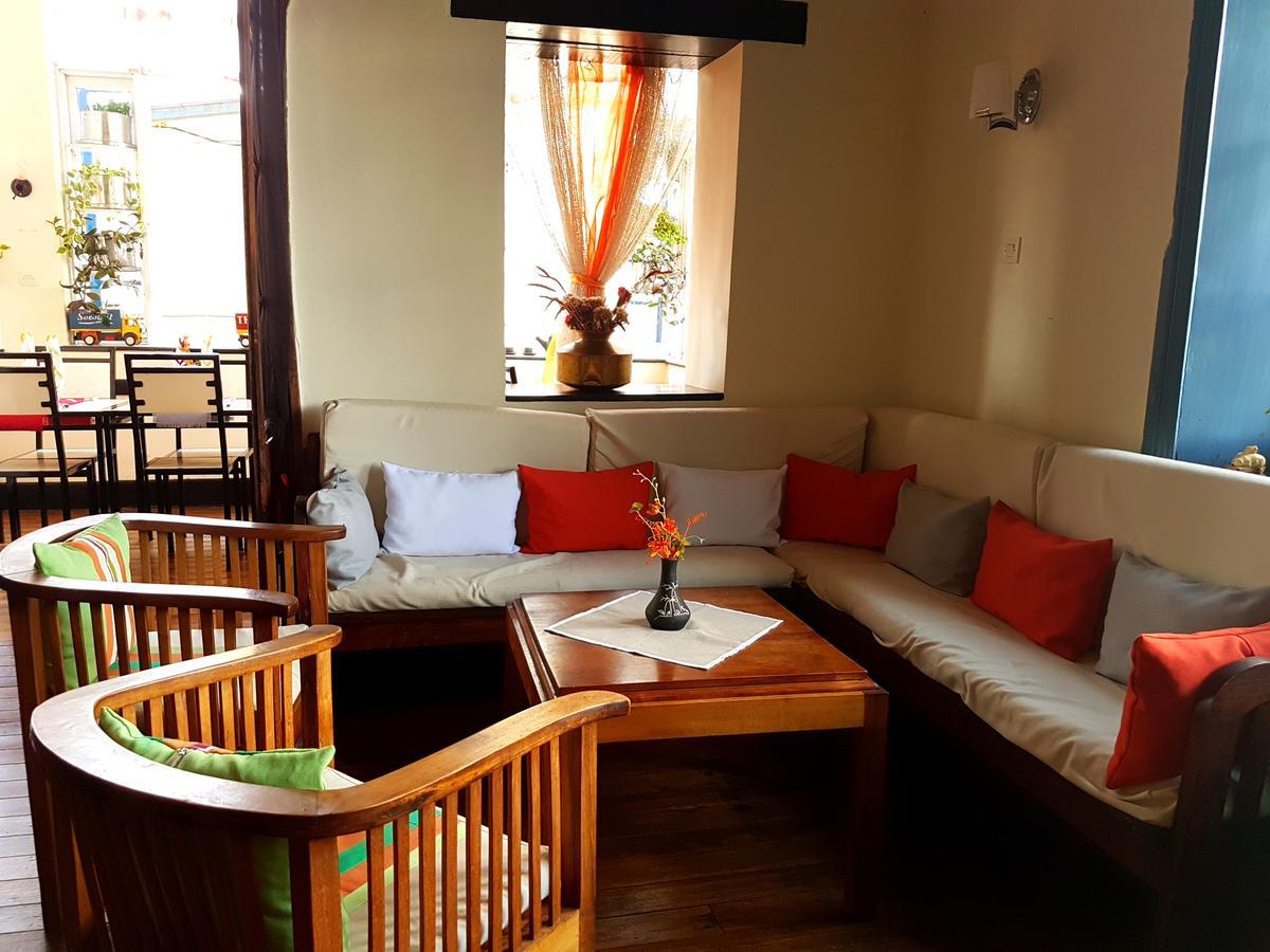 Hotel Le Trianon Антсирабе Екстериор снимка