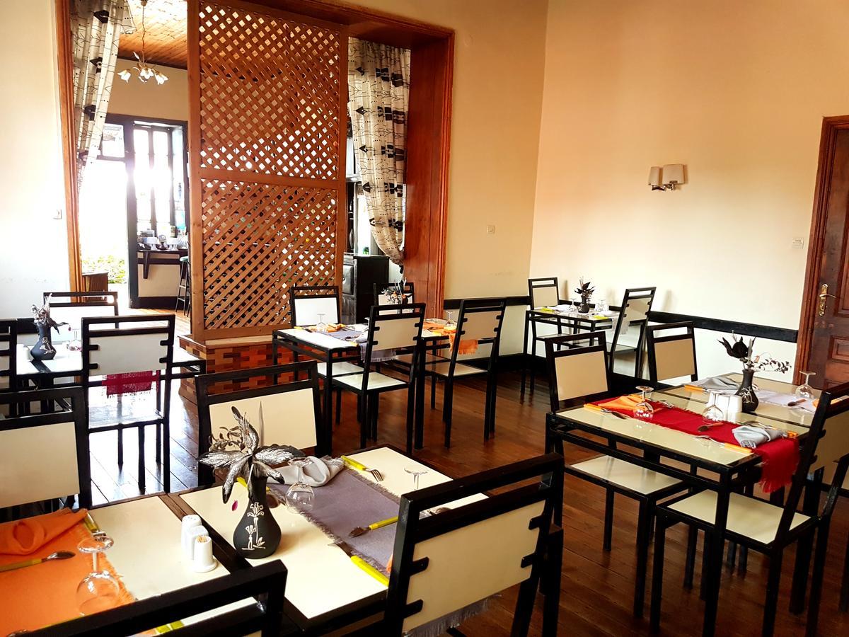 Hotel Le Trianon Антсирабе Екстериор снимка
