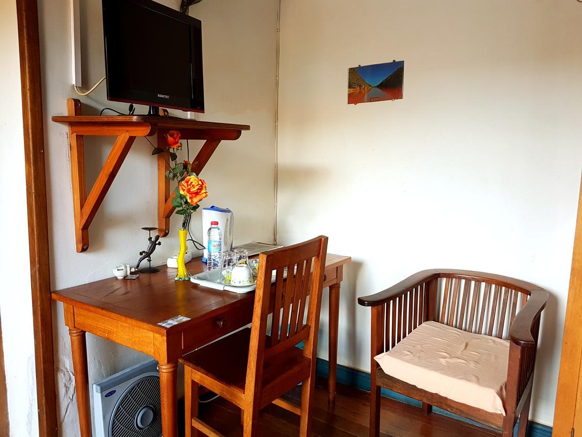 Hotel Le Trianon Антсирабе Екстериор снимка
