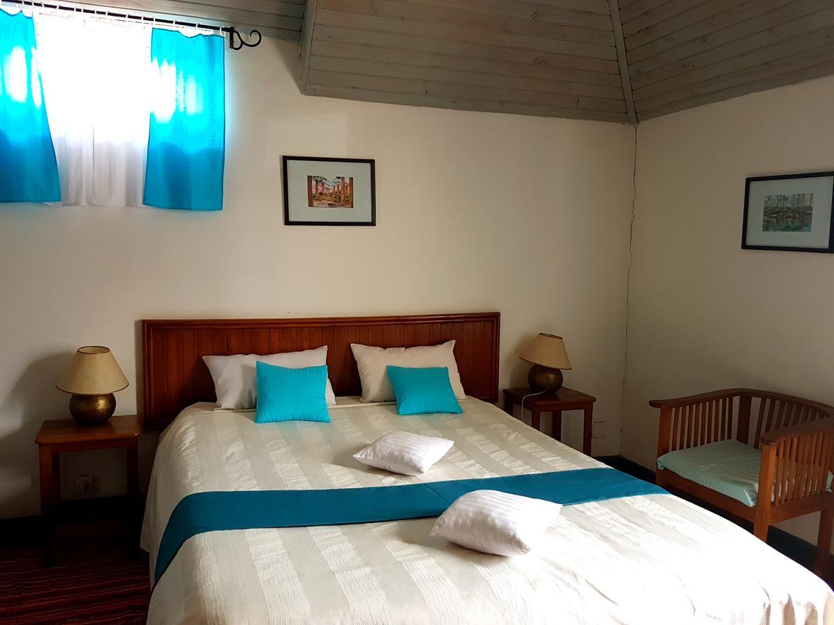Hotel Le Trianon Антсирабе Екстериор снимка